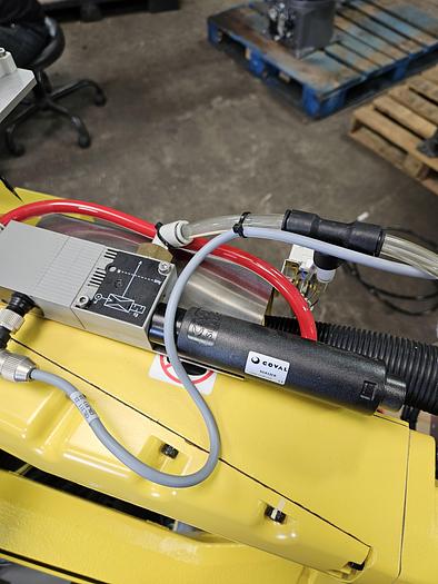 Used 2017 Fanuc M-10ia/12 Industrial Robot With R-30ib Controller, Vision and Custom Combo Suction/Finger Gripper - F197102