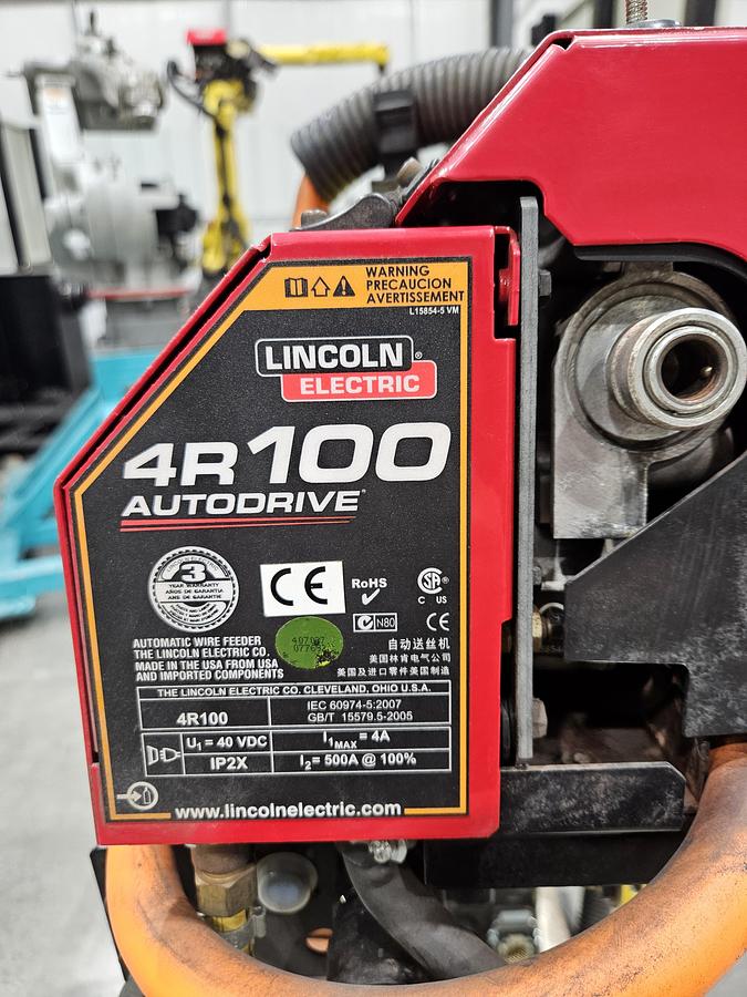 Used Fanuc Arcmate 100ic Industrial Robot With R-30ia Controller and Lincoln Powerwave i400