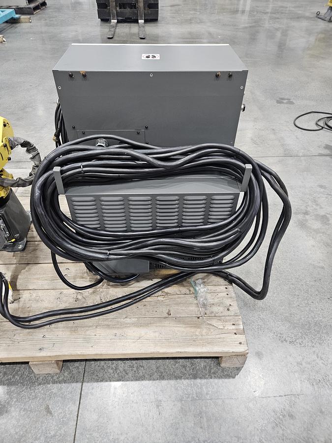 Used Fanuc M-10ia/12 Industrial Robot With R-30ib Controller