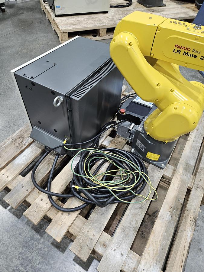 Used Fanuc LR Mate 200iD Industrial Robot With R-30ib Plus Controller