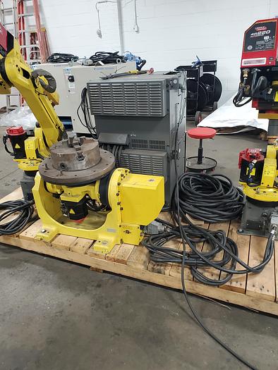 Used Fanuc Arcmate 120ic/10L and 100ic Dual Arm Industrial Robot With Tilt Rotate Positioner