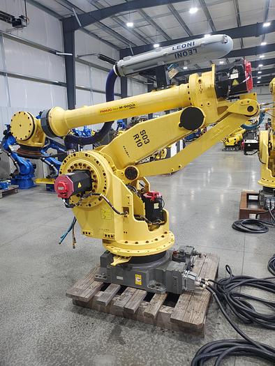 Used Fanuc M-900ia/260L Industrial Robot With R-30ia Controller