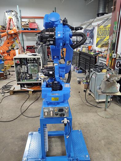 Used 2013 Yaskawa Motoman MH6-10 Industrial Robot with DX100 Controller