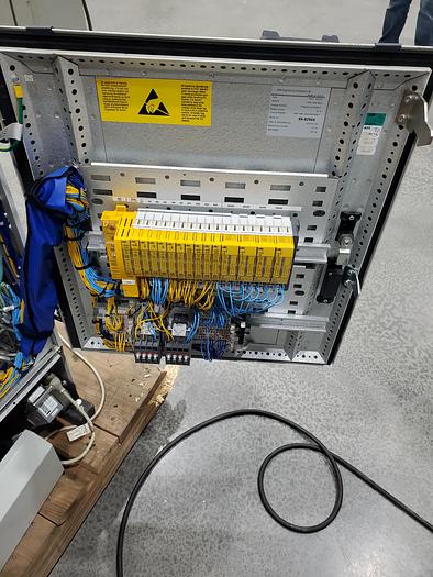 Used ABB IRB 6640-235/2.55 Industrial Robot With IRC5 Controller