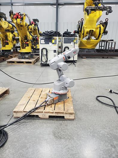 Used Yaskawa Motoman HP5 Industrial Robot With NX100 Controller