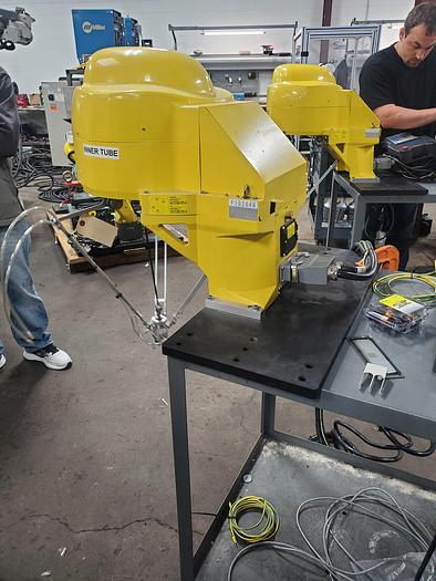 Used 2016 Fanuc M-1iA/0.5SL Industrial Spider Robot With R-30ib Controller