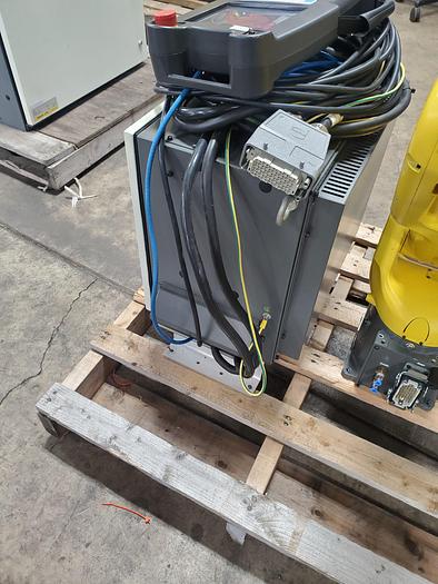 Used Fanuc LR Mate 200iD/7L Industrial Robot With R-30ib Controller
