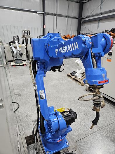 Used Yaskawa MA1400 Industrial Welding Robot with DX100 Controller and Motoweld RL350
