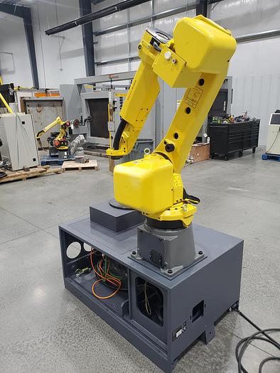 Used Fanuc M-20ia Industrial Robot with R-30ib Controller and Servo Driven Table