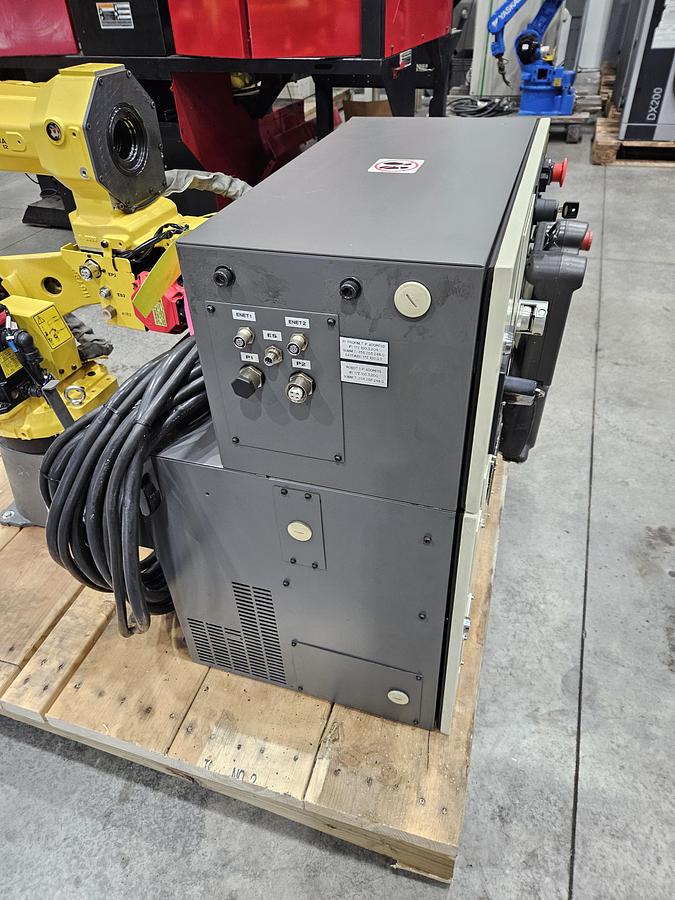 Used Fanuc M-10ia/12 Industrial Robot With R-30ib Controller