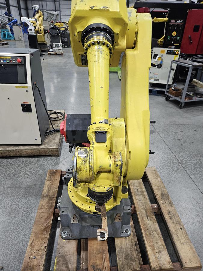 Used Fanuc M-710ib/45 Industrial Robot With R-J3ib Controller