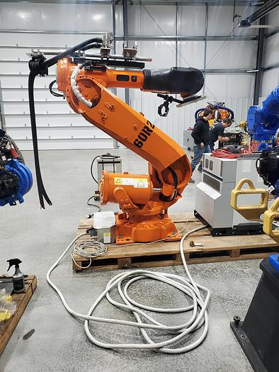 Used ABB IRB 6640-235/2.55 Industrial Robot With IRC5 Controller