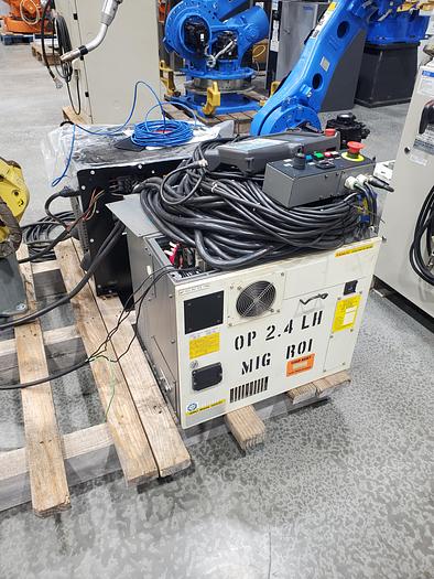 Used Fanuc Arcmate 100ic/6L Industrial Robot With R-30ib Controller and Lincoln Powerwave i400