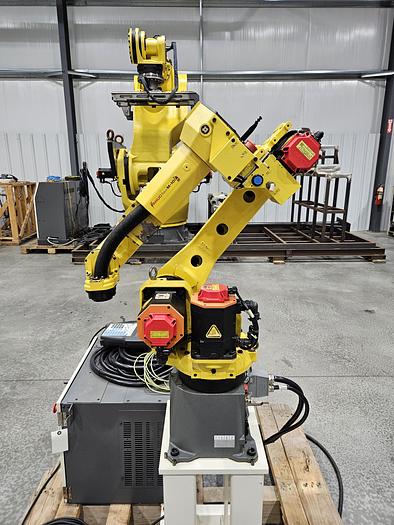 Used Fanuc M-10ia/12 Industrial Robot With R-30ib Controller