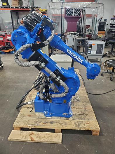 Used Yaskawa Motoman MH50 Industrial Robot With DX100 Controller