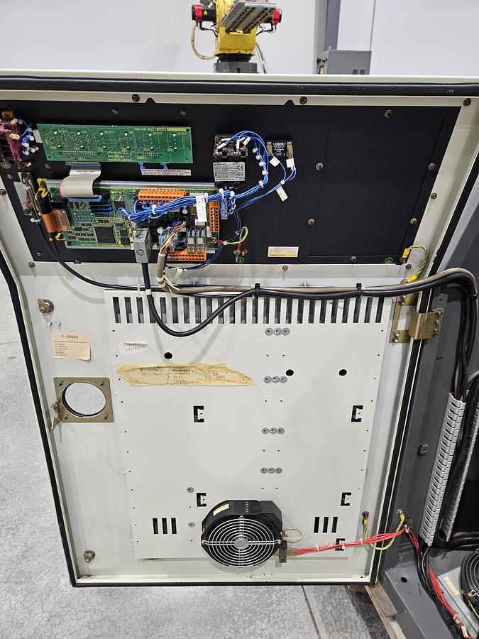 Used Fanuc M-16ib/20 Industrial Robot With R-J3ib Controller