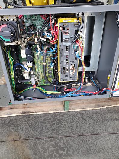 Used Fanuc R-2000ib/165F