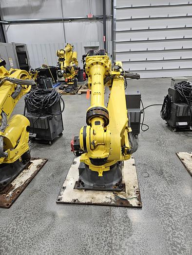 Used Fanuc R-2000ic/210F Industrial Robot With R-30ib Controller