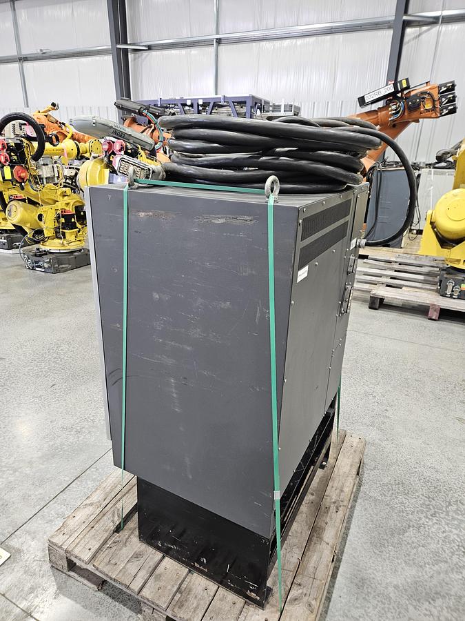 Used Yaskawa Motoman MH50-II Industrial Robot With DX200 Controller