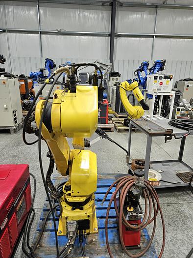 Used Fanuc Arcmate 100ic/6L Industrial Robot With R-30ib Controller