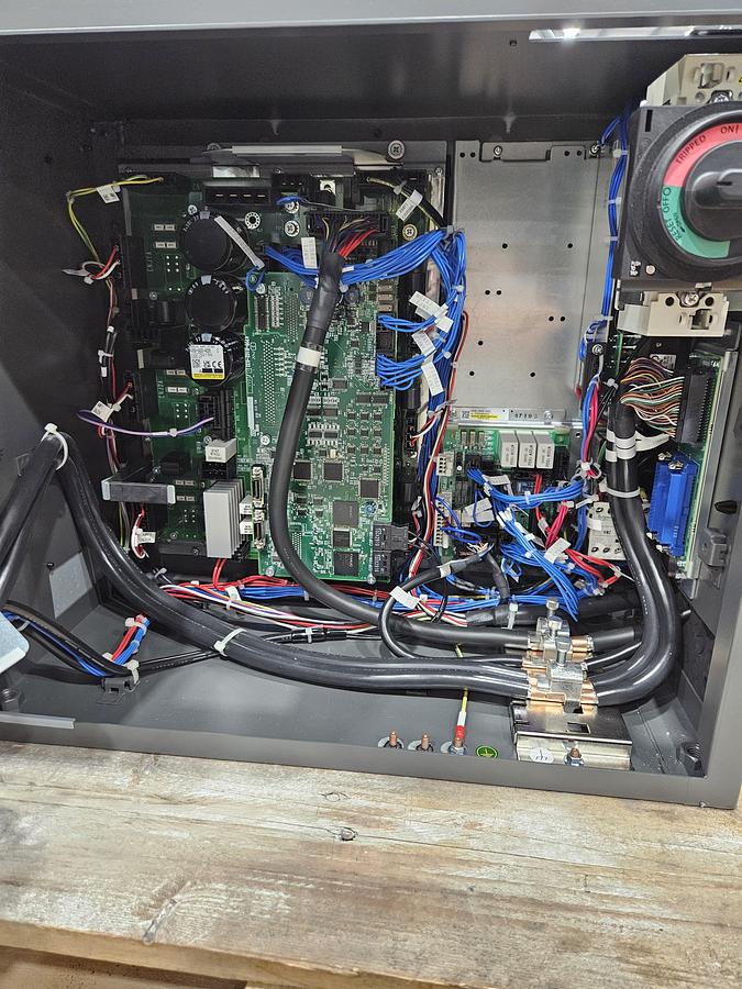 Used Fanuc LR Mate 200iD Industrial Robot With R-30ib Plus Controller