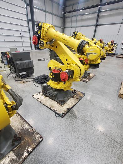 Used Fanuc R-2000ic/210F Industrial Robot With R-30ib Controller