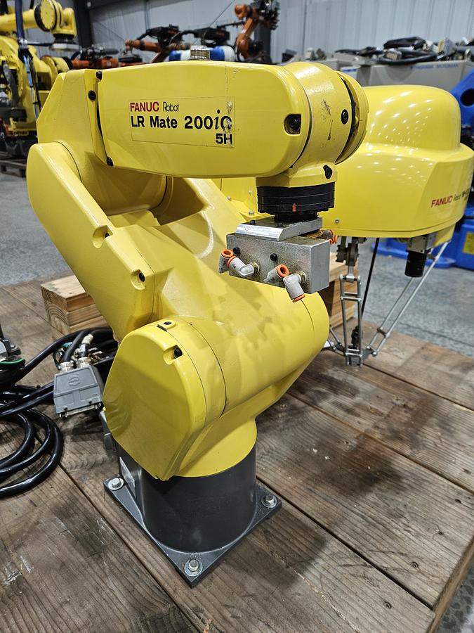 Used Fanuc LR Mate 200iC and M-1ia Dual Arm Robot - F110578