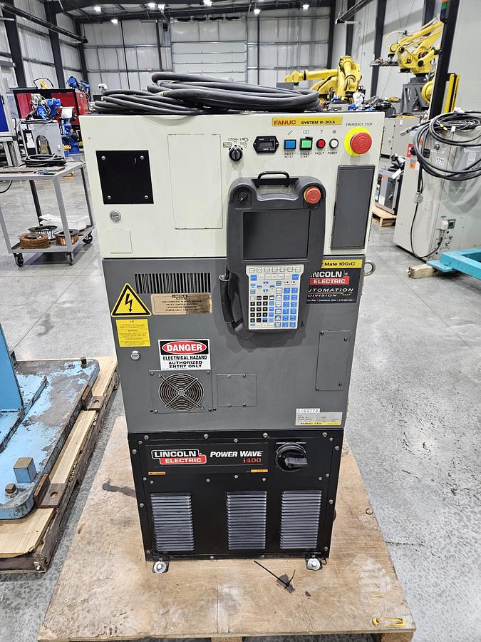 Used Fanuc Arcmate 100ic Industrial Robot With R-30ia Controller and Lincoln Powerwave i400