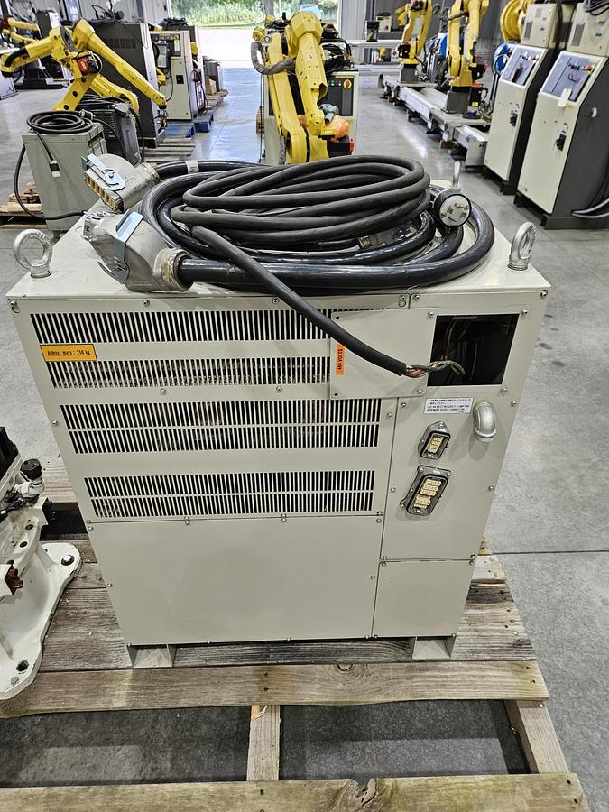 Used Yaskawa Motoman MPL80 Industrial Robot With DX100 Controller