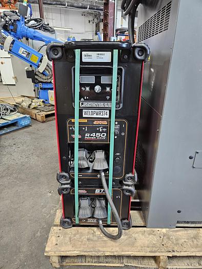 Used FANUC M-710ic/20L With R-30ia Controller and Lincoln Powerwave R450 STT