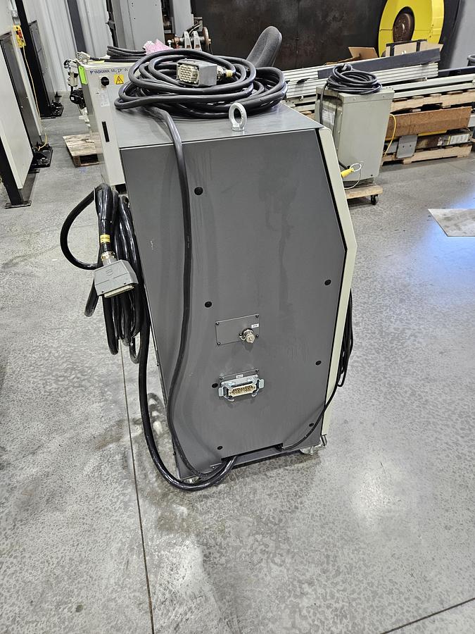 Used Fanuc R-2000ib/125L Industrial Robot With R-30ia Controller
