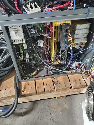 Used Fanuc Arcmate 120ic/10L and 100ic Dual Arm Industrial Robot With Tilt Rotate Positioner