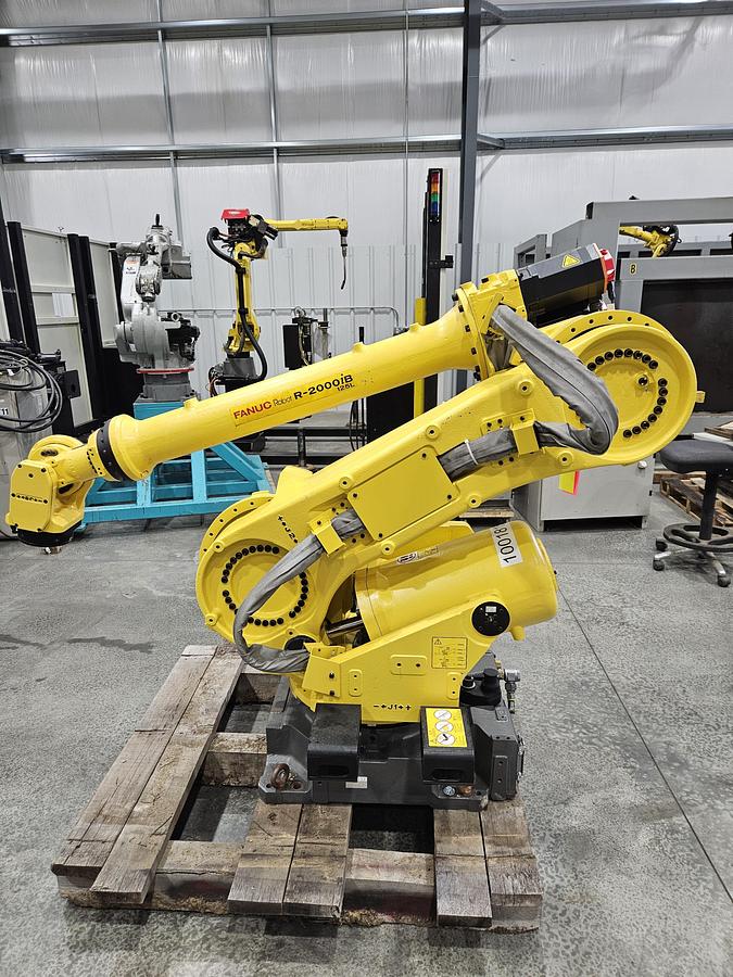 Used Fanuc R-2000ib/125L Industrial Robot With R-30ia Controller