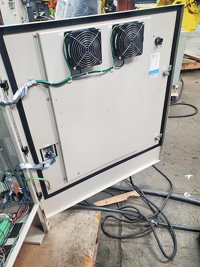 Used Yaskawa Motoman MH80 With DX100 Controller