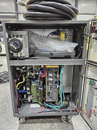 Used Fanuc R-2000ic/210F Industrial Robot With R-30ib Controller