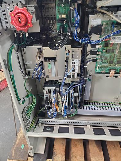 Used 2011 Yaskawa Motoman HP20D Industrial Robot With DX100 Controller