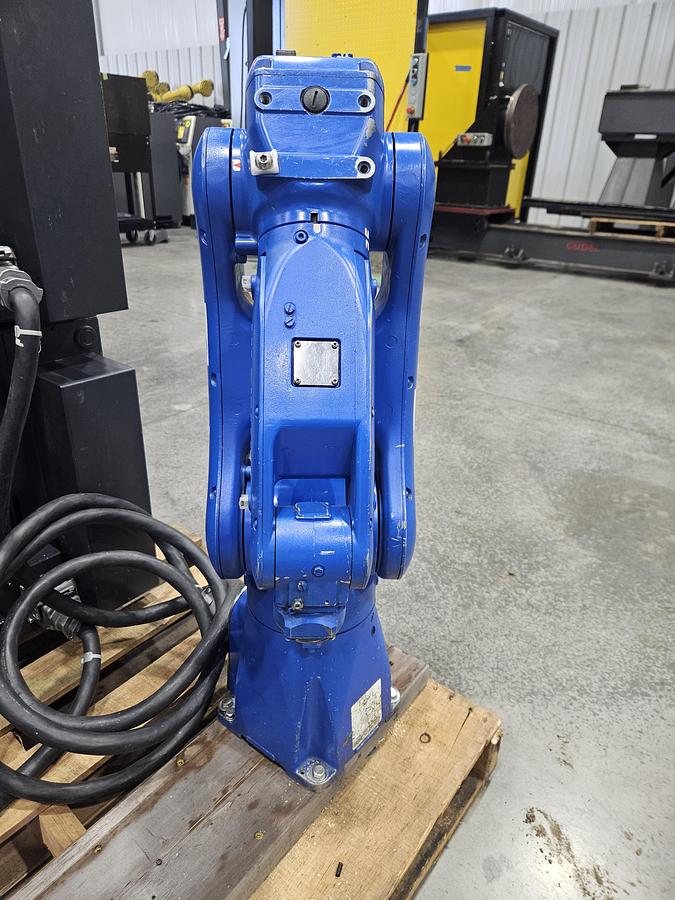 Used Dual Arm Yaskawa GP8 Industrial Robots W/ YRC1000 Controller