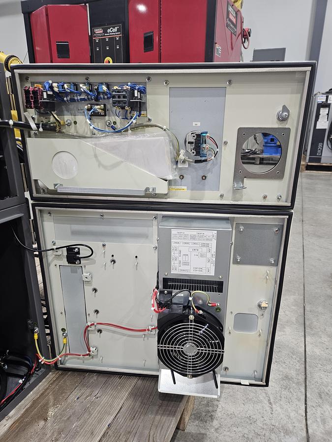 Used Fanuc M-10ia/12 Industrial Robot With R-30ib Controller