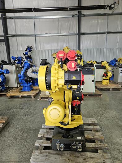 Used Fanuc R-2000ic/210F Industrial Robot With R-30ib Controller