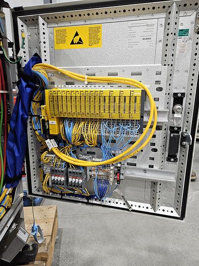 Used ABB IRB 6640-235/2.55 Industrial Robot With IRC5 Controller