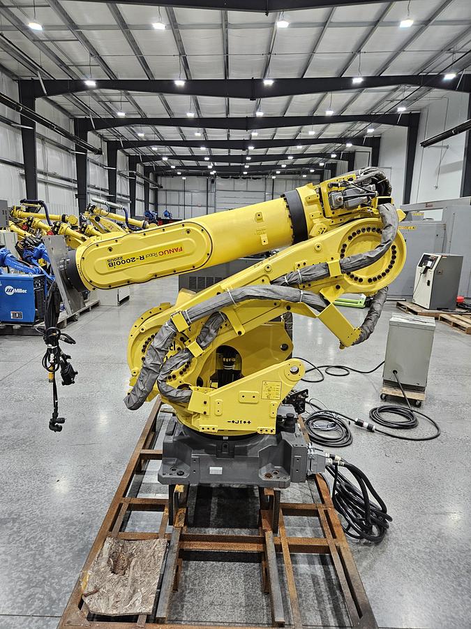 Used Fanuc R-2000ib/220US Industrial Robot With R-30ia Controller