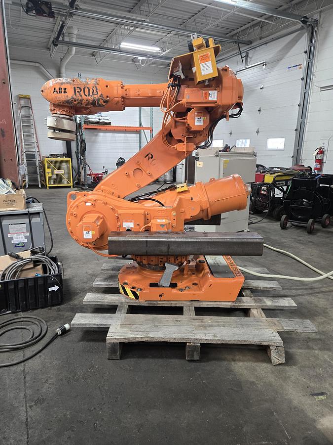 Used ABB IRB 6650S-200/3.0 Industrial Robot With S4C Plus Controller