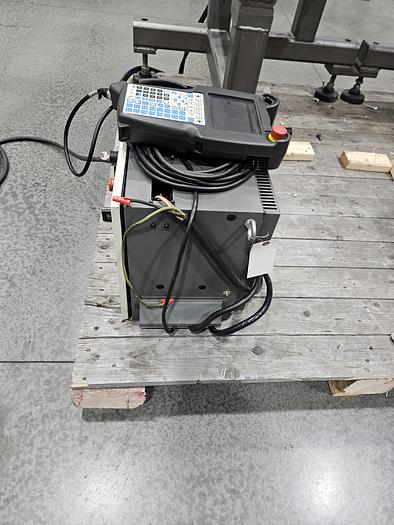 Used Fanuc M-1iA/1HL Industrial Spider Robot With R-30ib Controller