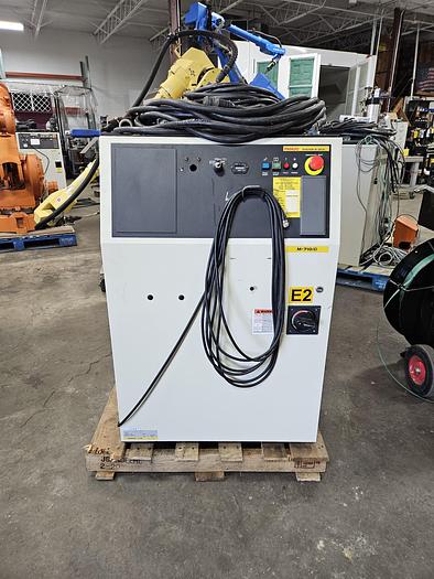 Used FANUC M-710ic/20L With R-30ia Controller and Lincoln Pow