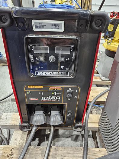 Used Fanuc Arcmate 100ic/6L Industrial Robot With R-30ib Controller and Lincoln Powerwave R450