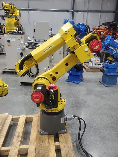 Used FANUC Arcmate 120ic Industrial Robot With R-30ia Controller - Low Hours