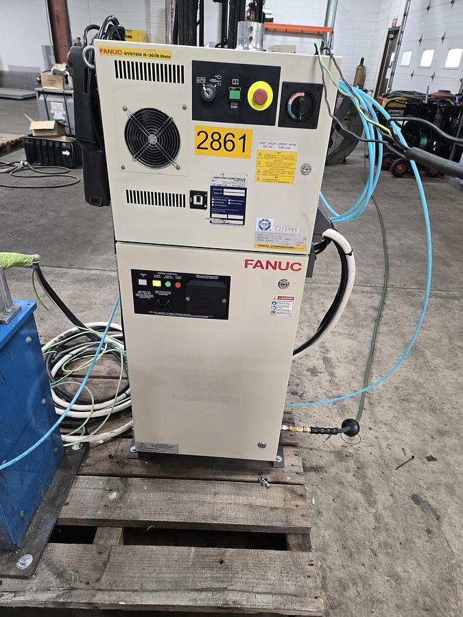 Used Fanuc Paint Mate 200ia/5L industrial Paint Robot With R-30ib Controller