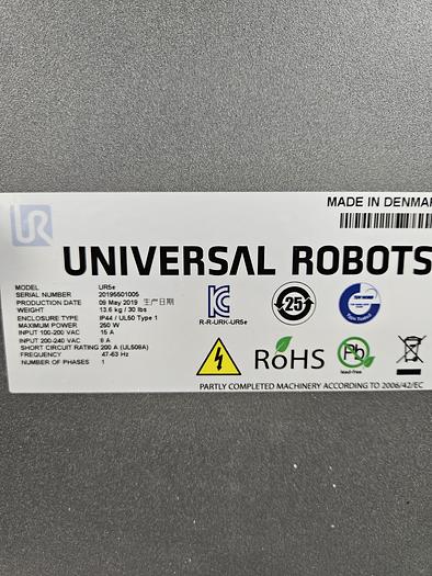 Used Universal UR5e Industrial Robot - Only 10 days power on time