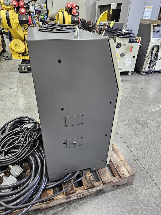 Used Fanuc M-900ib/700 Industrial Robot With R-30ib Plus Controller