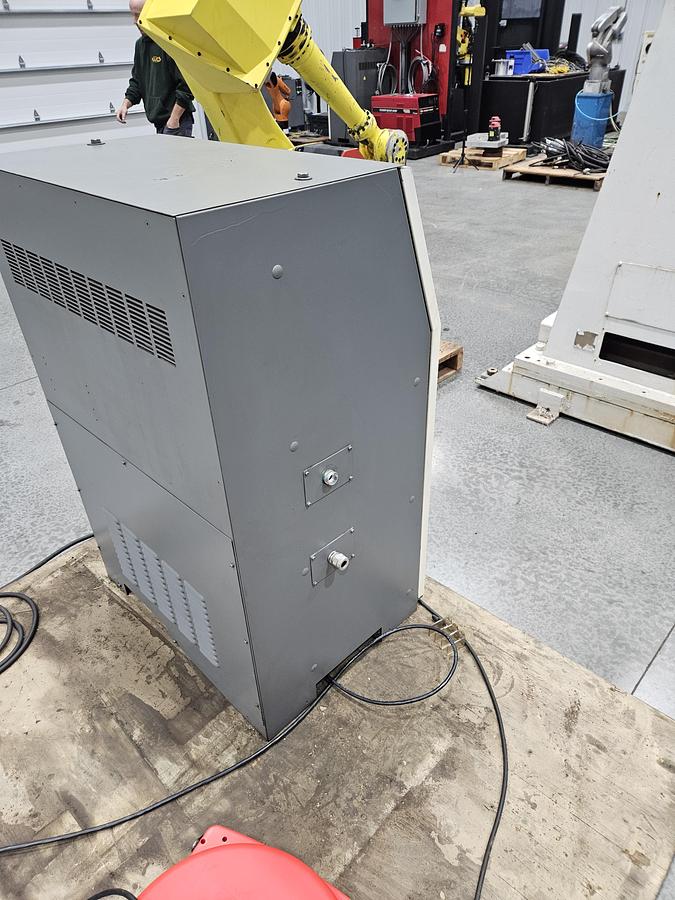 Used Fanuc M-710ib/45 Industrial Robot With R-J3ib Controller